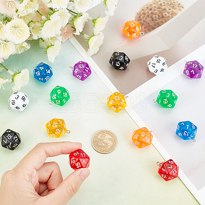 16Pcs 8 Style Transparent Acrylic Pendants MACR-SC0002-12-1