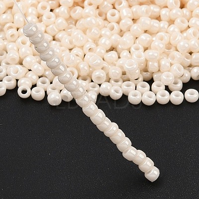 TOHO 8/0 Round Beads SEED-XTR08-0123L-1