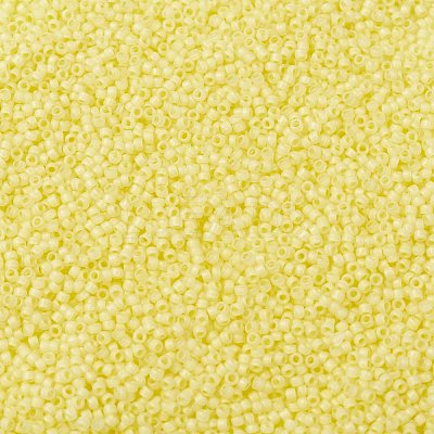 TOHO Round Seed Beads SEED-XTR15-0142F-1